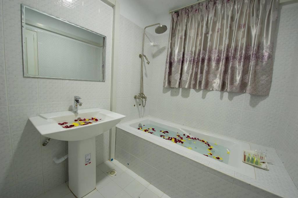 Taw Win Myanmar Hotel Mandalay Chambre photo